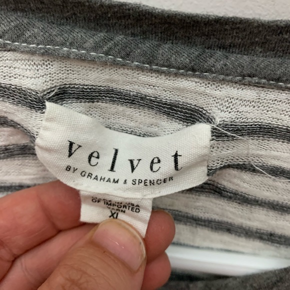 Velvet by Graham and Spencer top - Picture 2 of 3